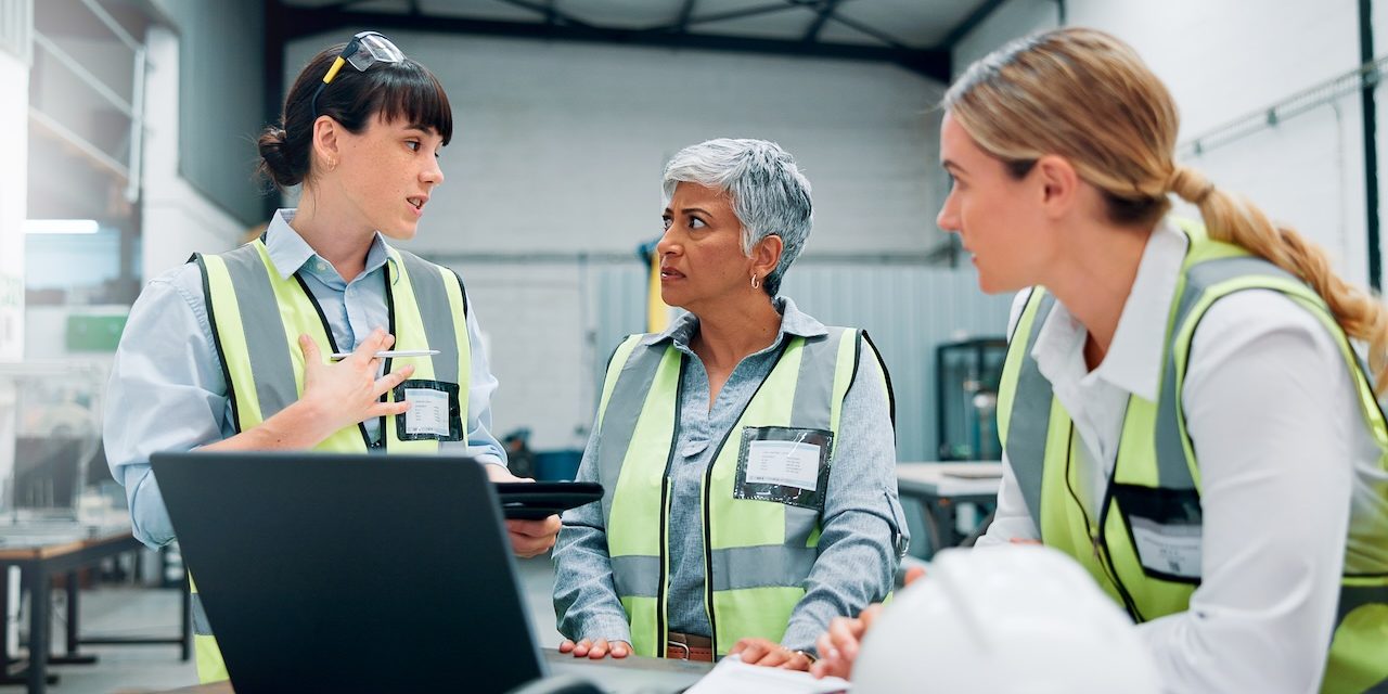 Leading Through Change: How to Support Teams During Organizational Shifts