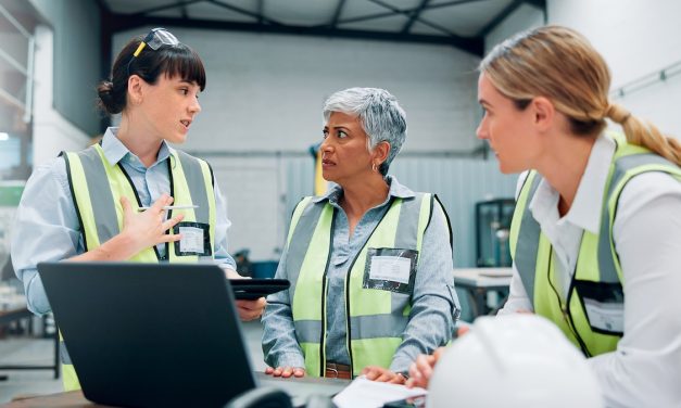 Leading Through Change: How to Support Teams During Organizational Shifts